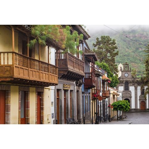 Spain-Canary Islands-Gran Canaria Island-Teror-main street and traditional houses